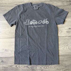 Comfort Colors Women’s Gray In My Boy Mom Era Graphic T-Shirt NWOT - Size Small
